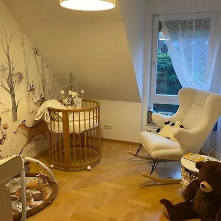 Apartment Doppelhaushaelfte In Ruhiger Lage *